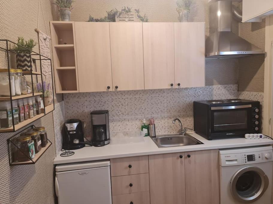 Ferienwohnung 6 Καλινοβου Center Of Athens Πεδιον Αρεωσ Exterior foto